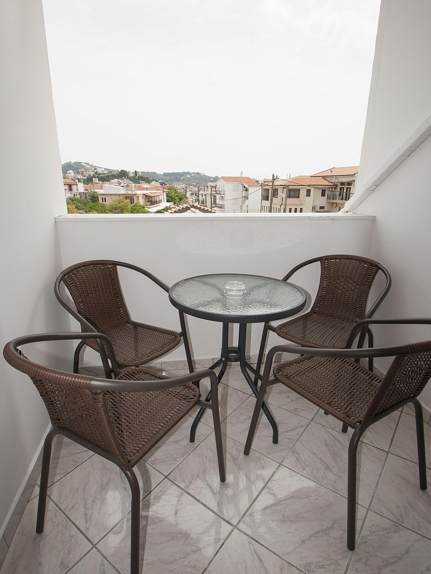 Pineapple Skiathos Экстерьер фото
